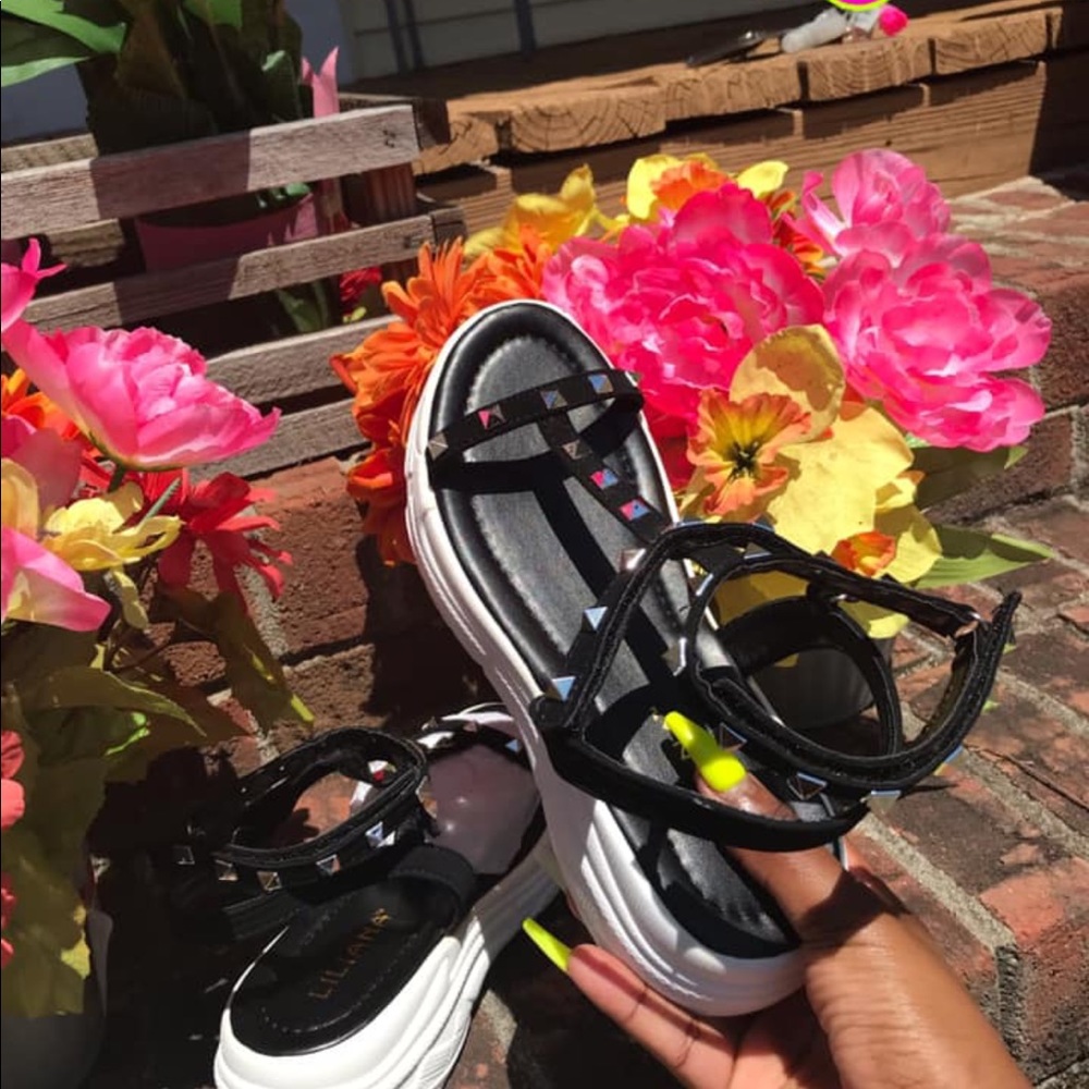 Sandals - Picture 4 of 5